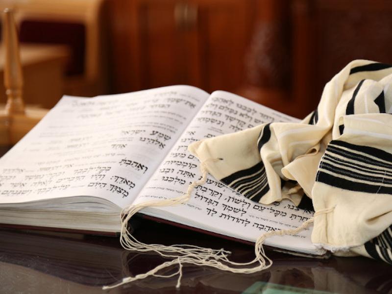 Yom Kippur prayers, break fast, & kids program